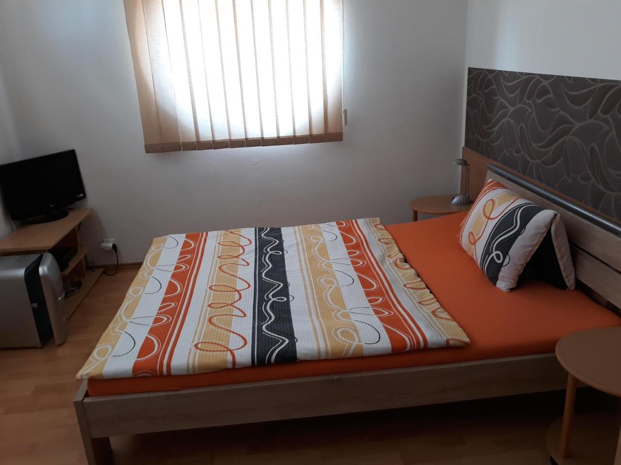 Vv Penzion Бърно Екстериор снимка